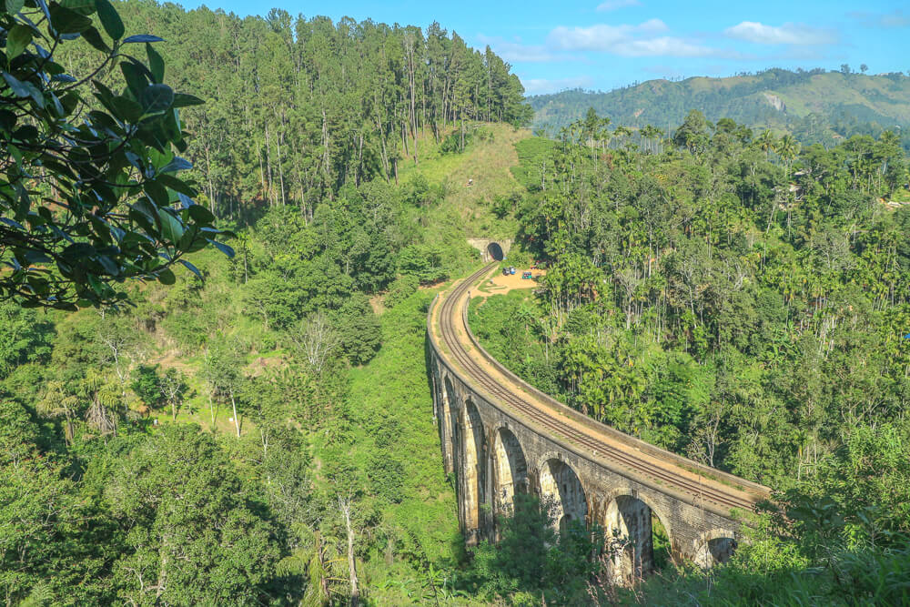 Nine arch bridge - best places to stay in Ella