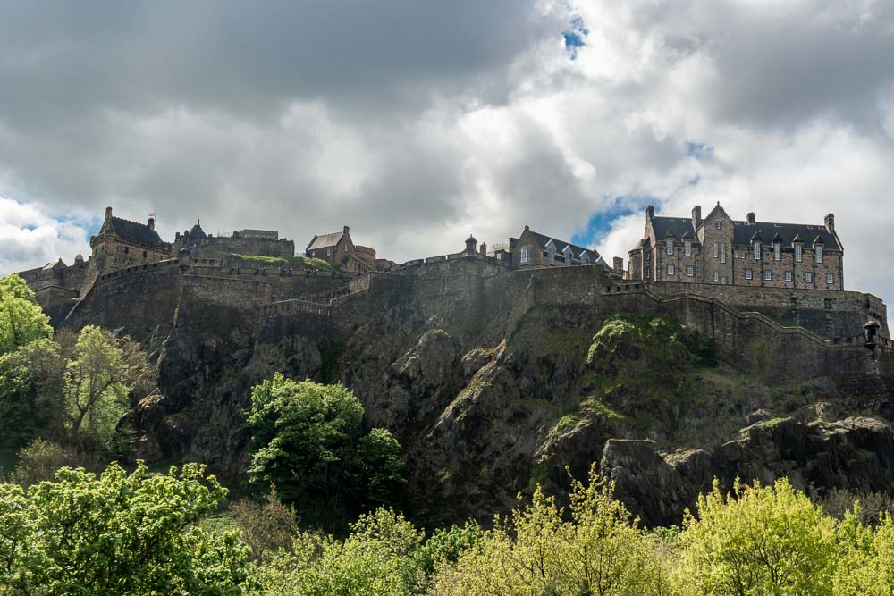A must do in any one day in Edinburgh itinerary is to visit Edinburgh Castle