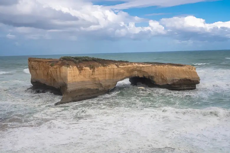 London Bridge view and lookout on the Great Ocean Road